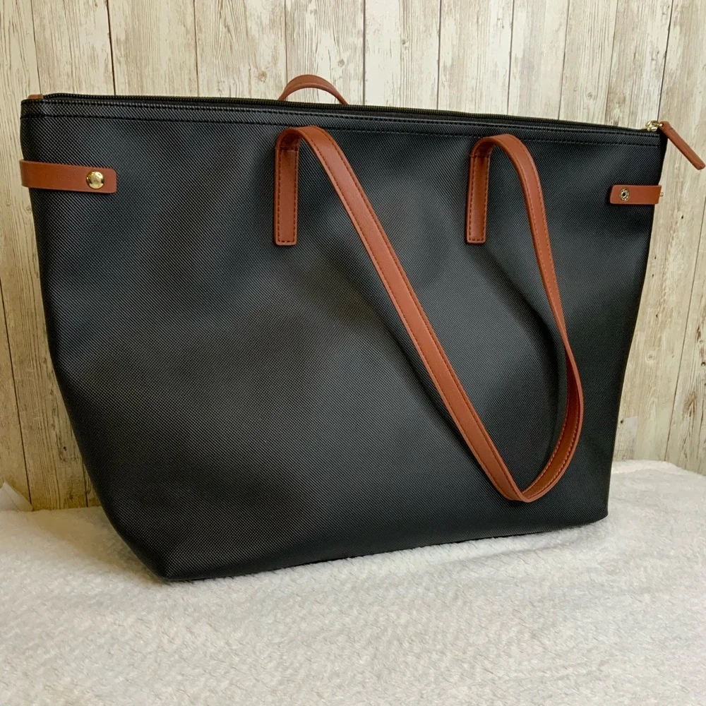 Bass shoulder purse